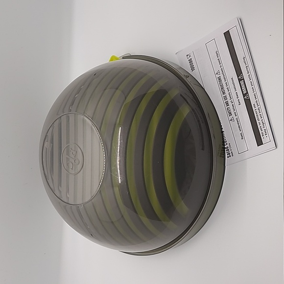 Pampered Chef Salad Cutting Bowl - Picture 2 of 9